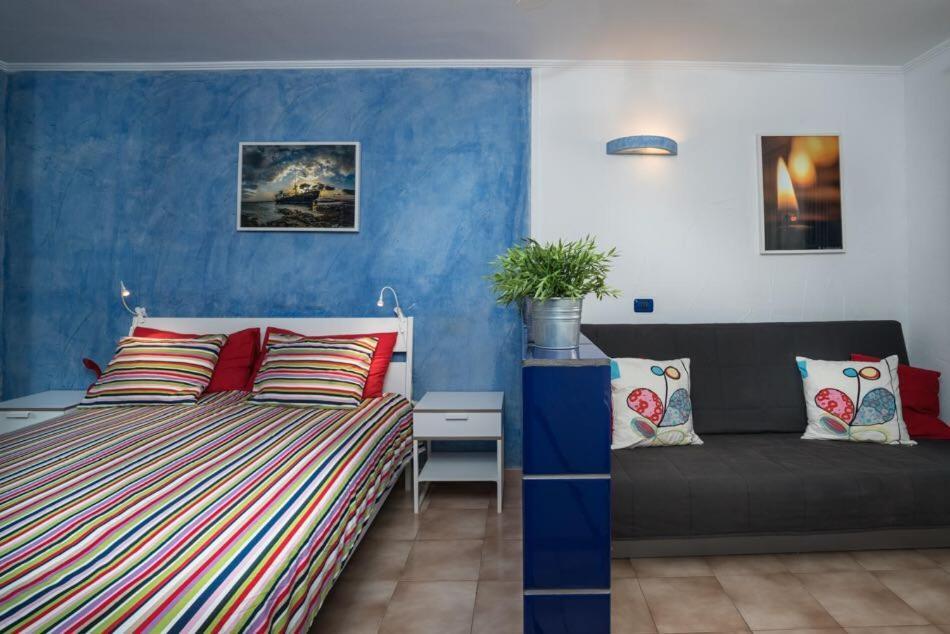 Castle Apartment Margherita ลอส กริสเตียนอส ภายนอก รูปภาพ
